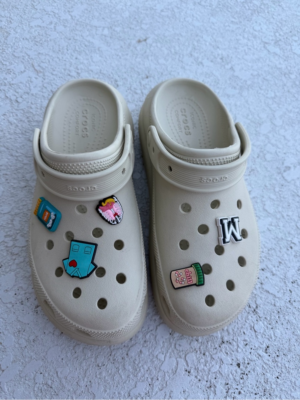 White CROCS Iconic Clogs Platform Clogs Size 8 Mega Crush With Charms